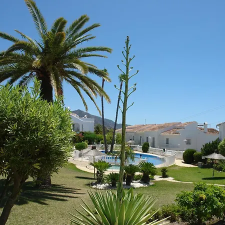 Jardines De 18 *