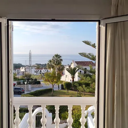 Jardines De 18 펜션 네르하